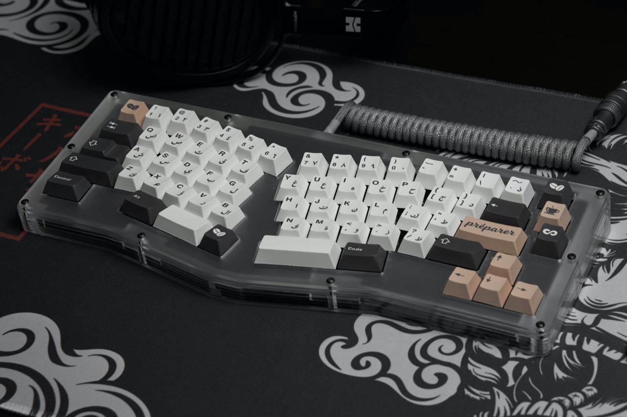 A mechanical keyboard with Alice layout
